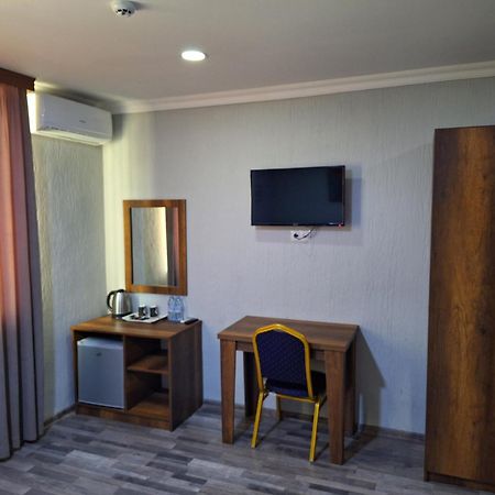 Hotel Georgian Kutaiszi Kültér fotó