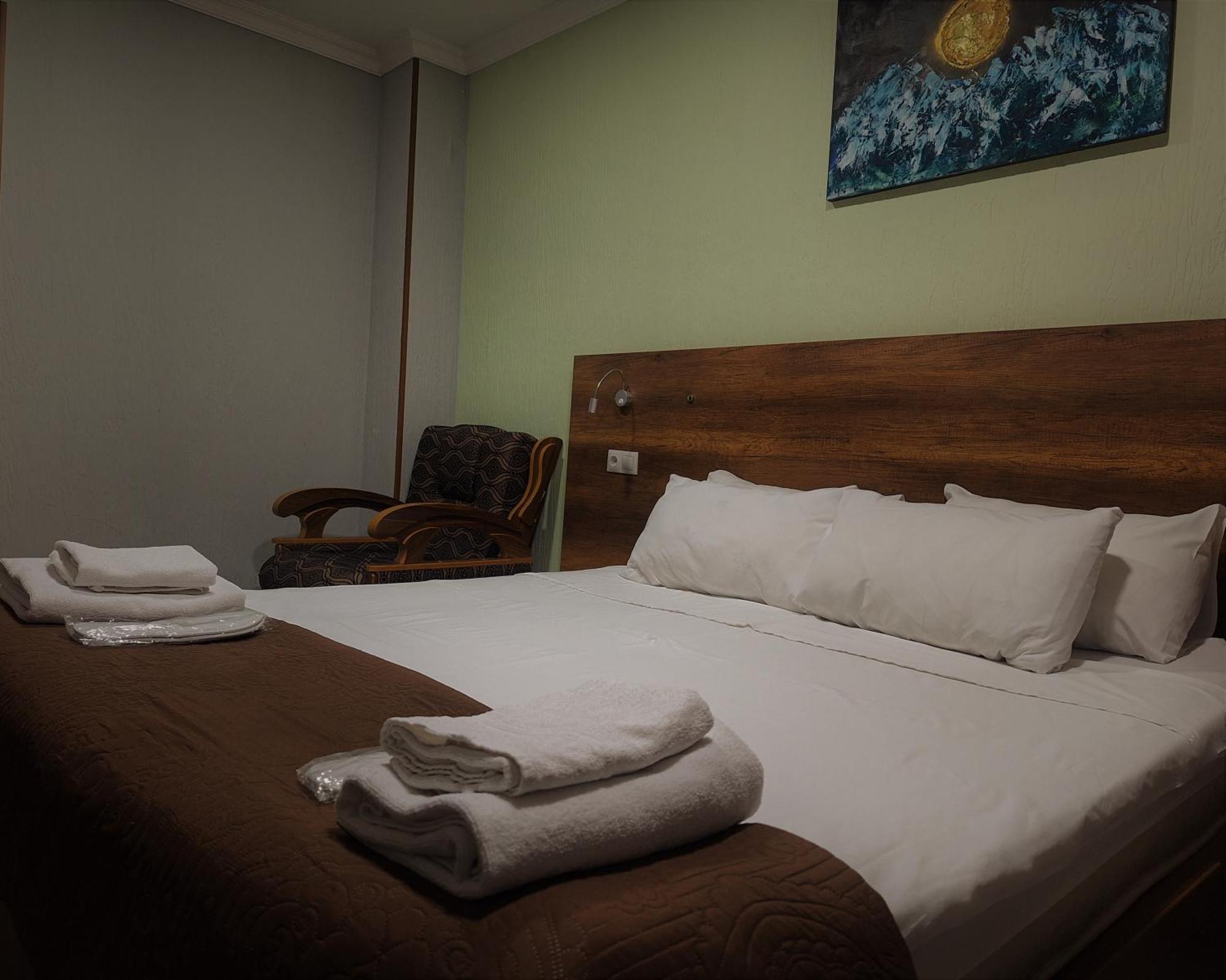 Hotel Georgian Kutaiszi Kültér fotó
