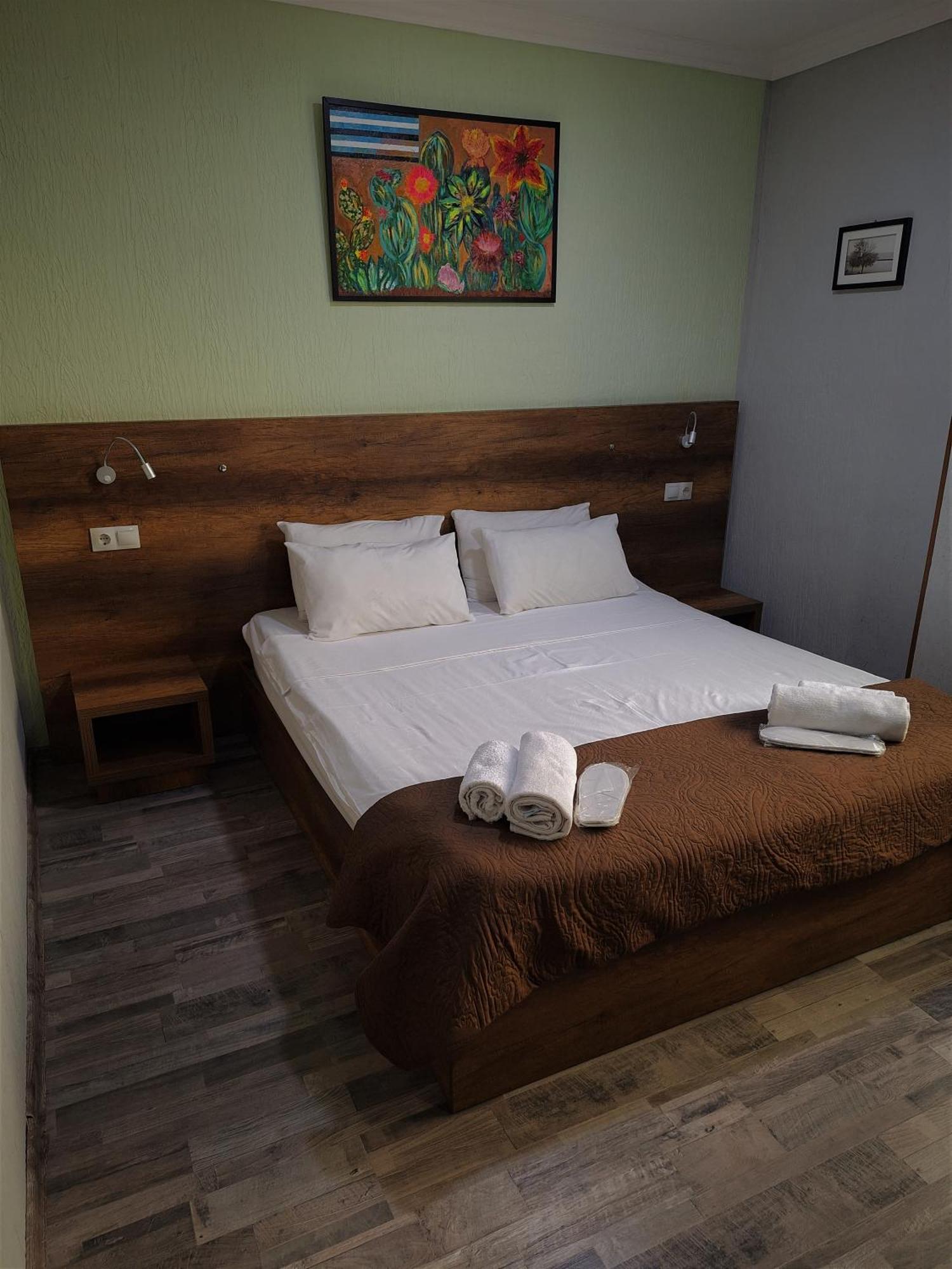 Hotel Georgian Kutaiszi Kültér fotó