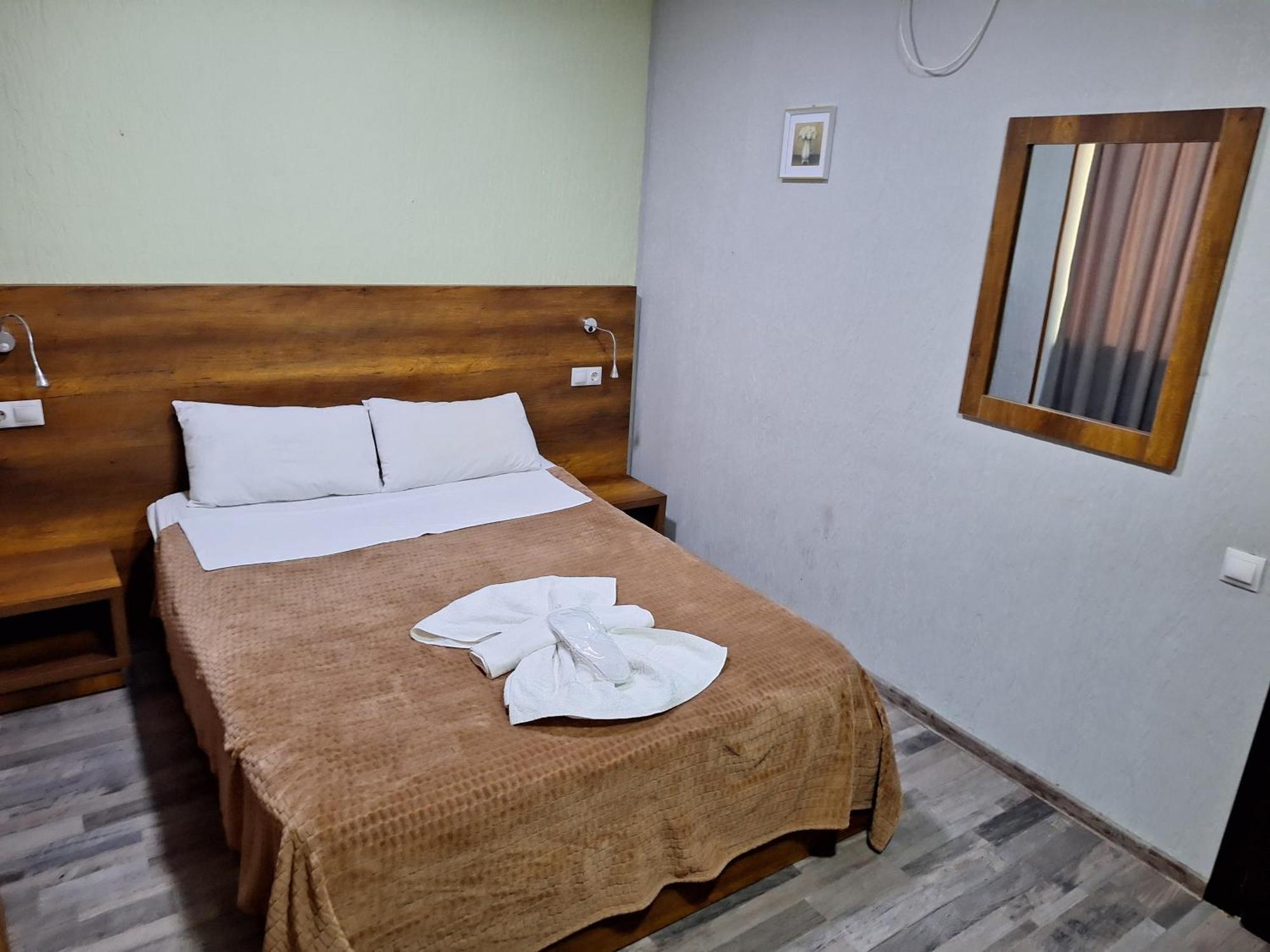 Hotel Georgian Kutaiszi Kültér fotó