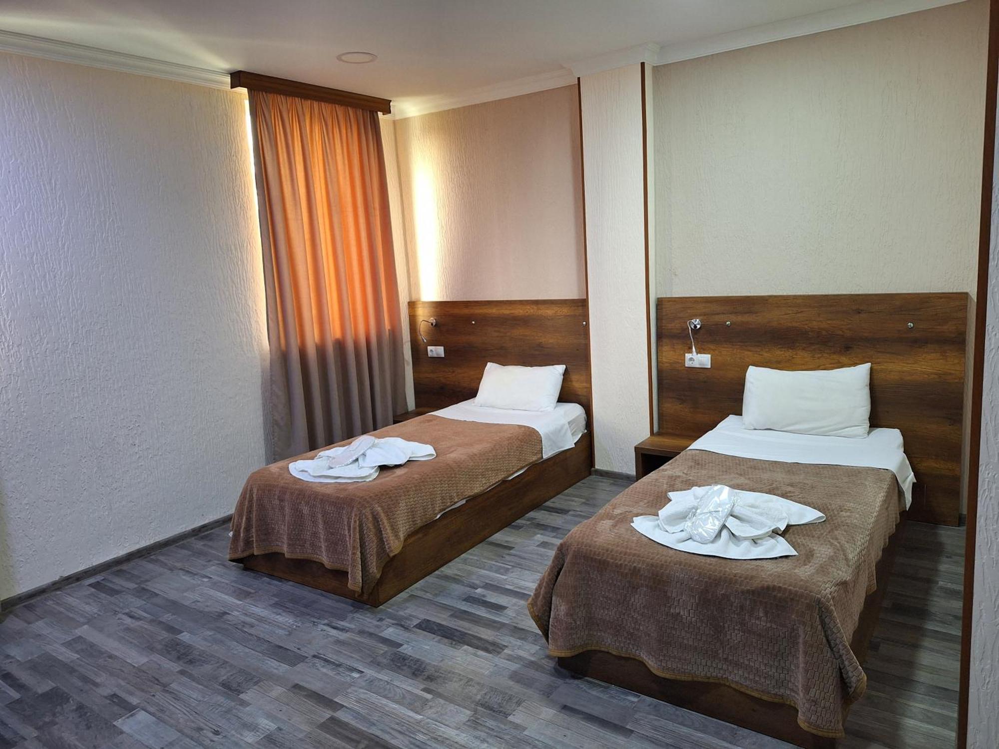 Hotel Georgian Kutaiszi Kültér fotó