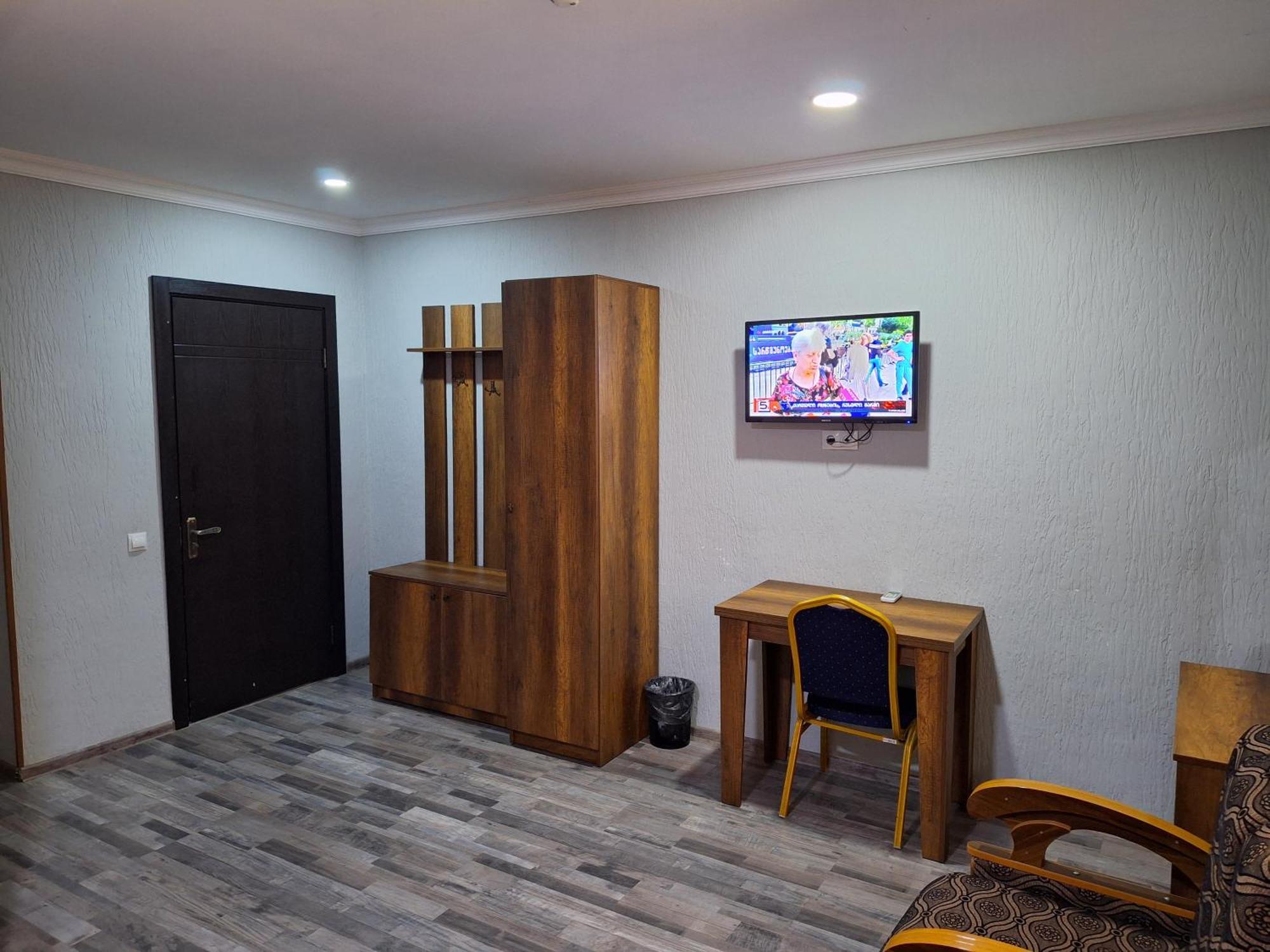 Hotel Georgian Kutaiszi Kültér fotó